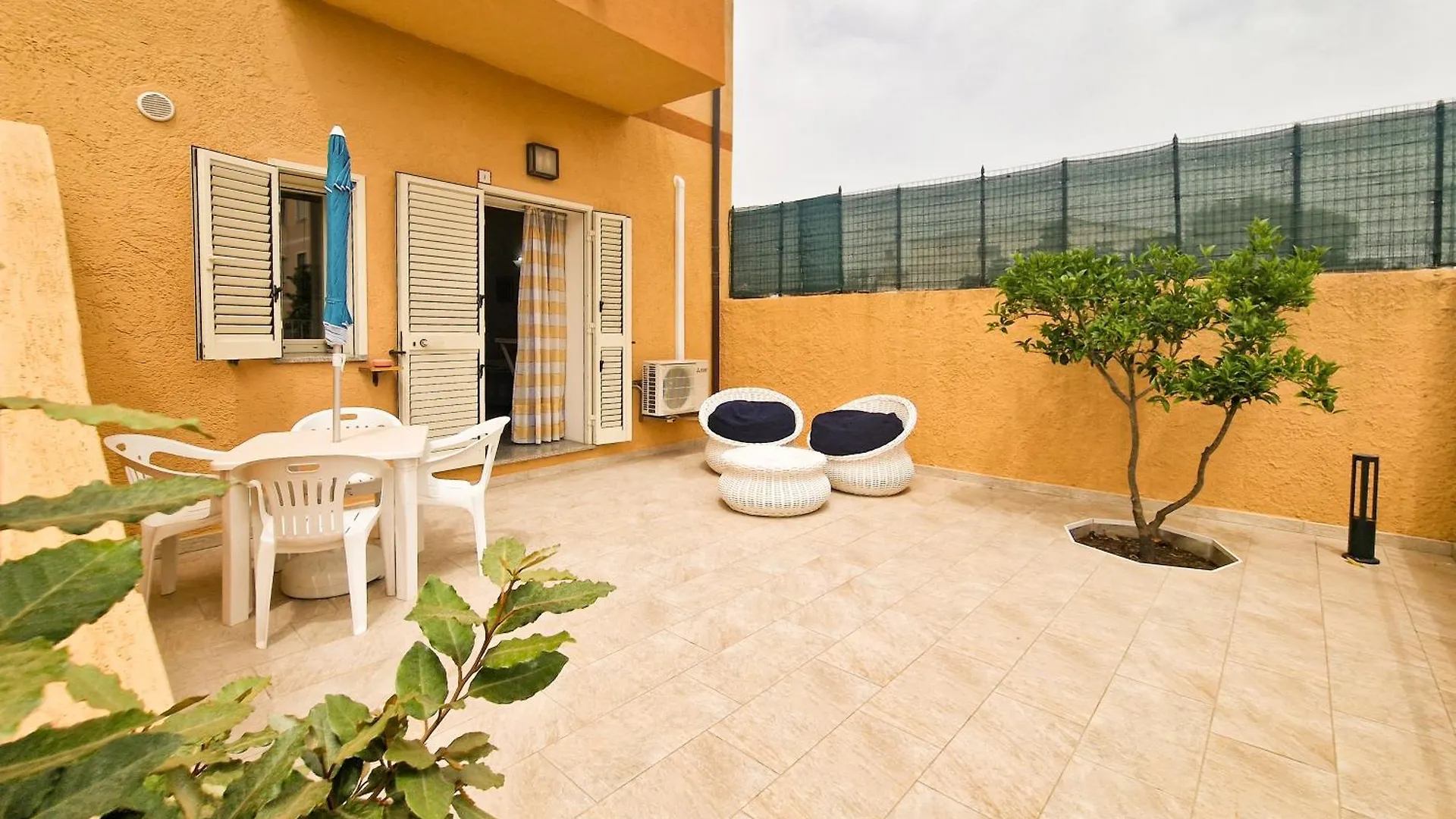 Apartament Vico House 1 La Maddalena  La Maddalena (Sassari)