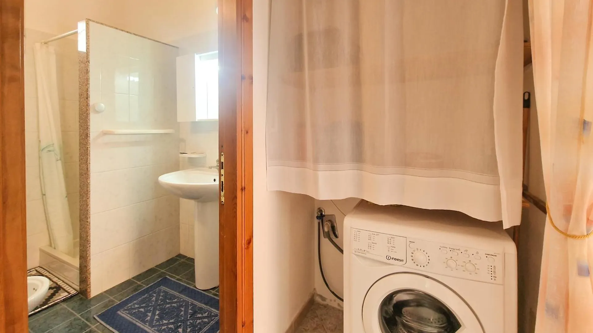 Apartament Vico House 1 La Maddalena  La Maddalena (Sassari)